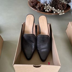 Sz 10 Bed Stu mules